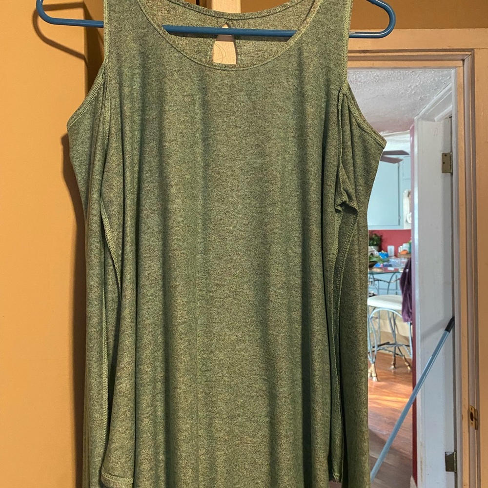 Cold shoulder top
